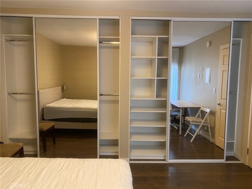 141 S Clark Drive - Photo 7