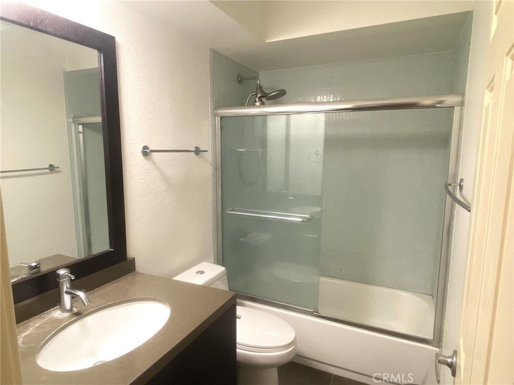 141 S Clark Drive - Photo 8
