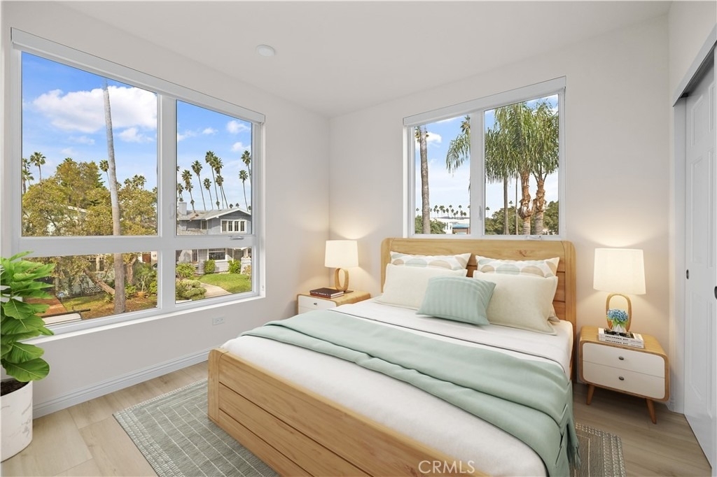 1818 S Norton Avenue - Photo 1