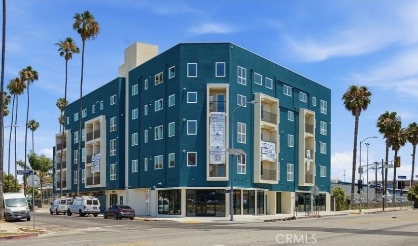 1818 S Norton Avenue - Photo 8
