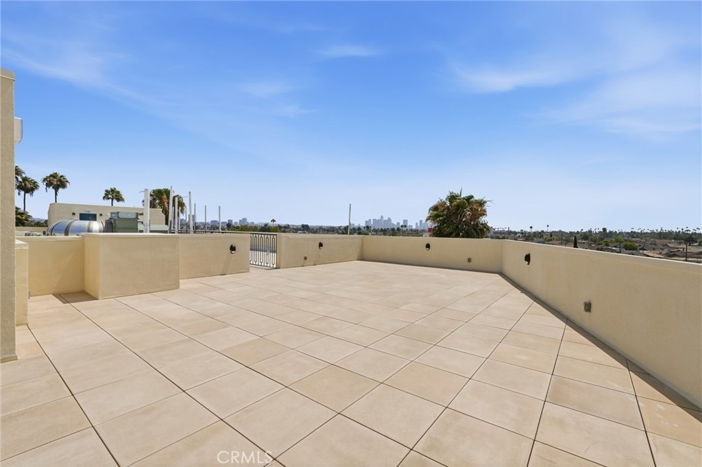 1818 S Norton Avenue - Photo 23