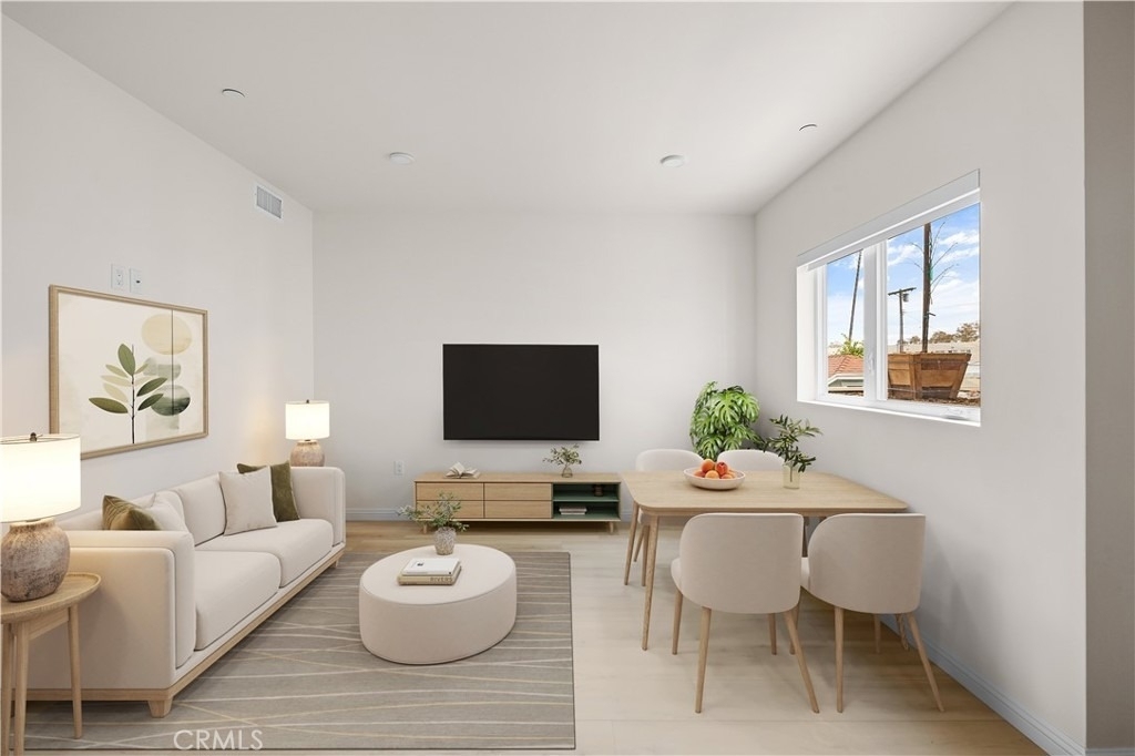 1818 S Norton Avenue - Photo 5