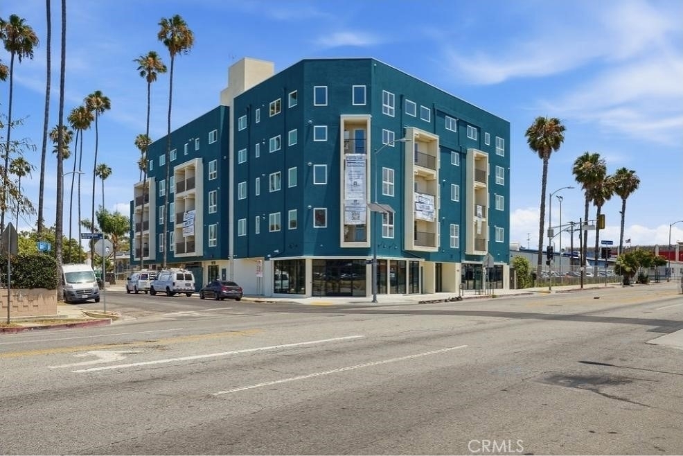 1818 S Norton Avenue - Photo 17