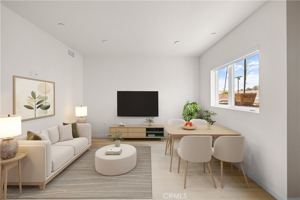 1818 S Norton Avenue - Photo 4