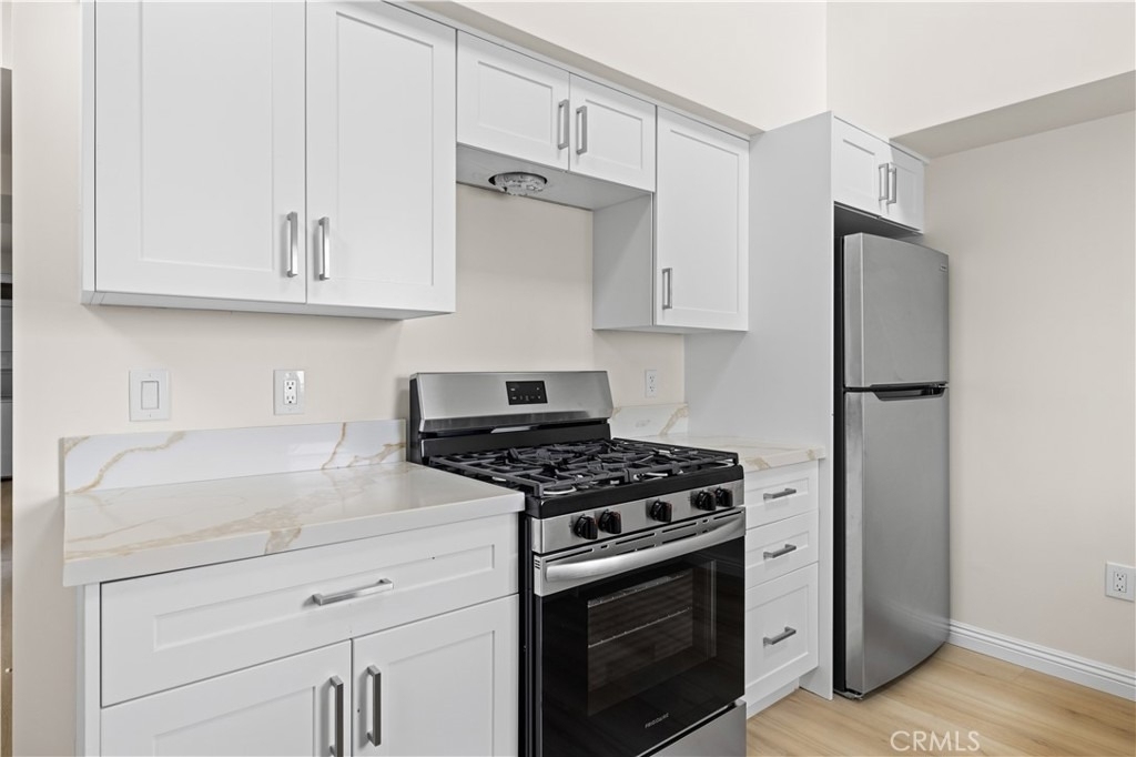 1818 S Norton Avenue - Photo 7
