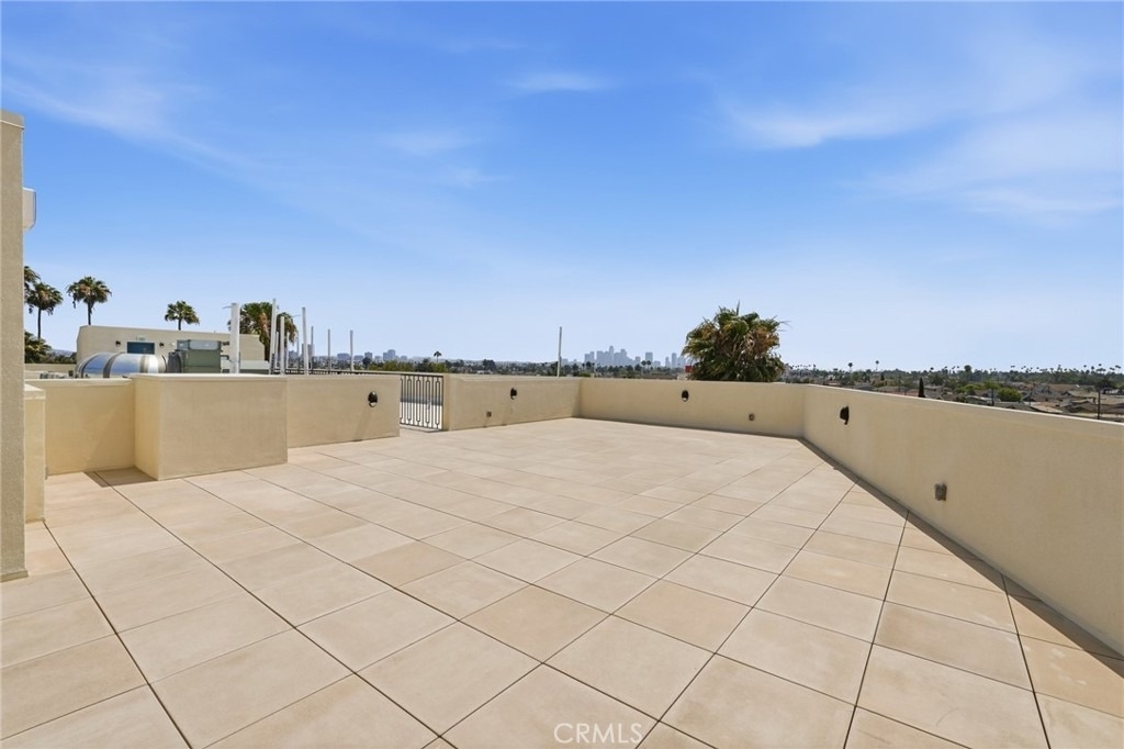 1818 S Norton Avenue - Photo 20