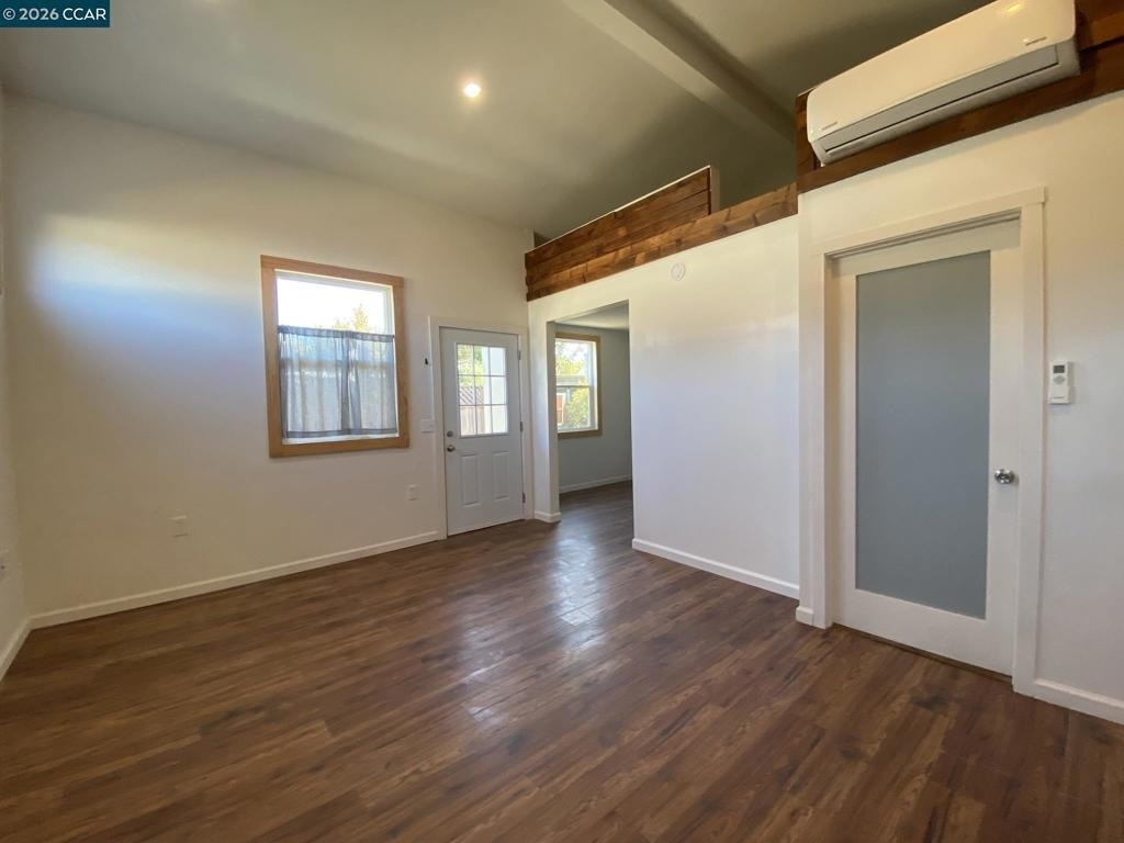 624 40th - Photo 11