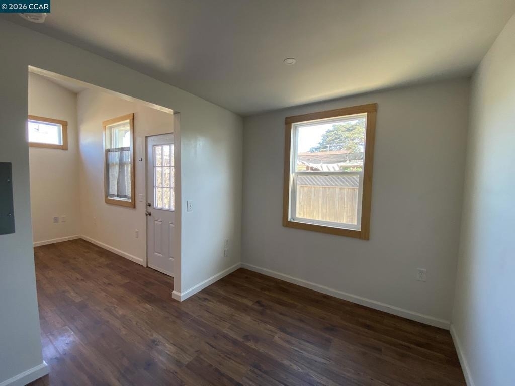 624 40th - Photo 9