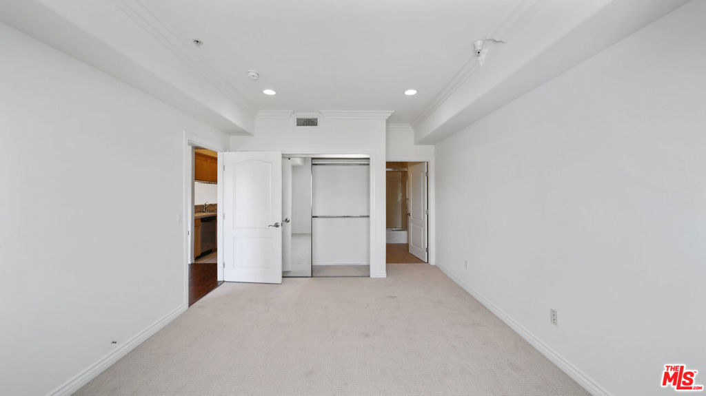 3328 Oakhurst Avenue - Photo 15