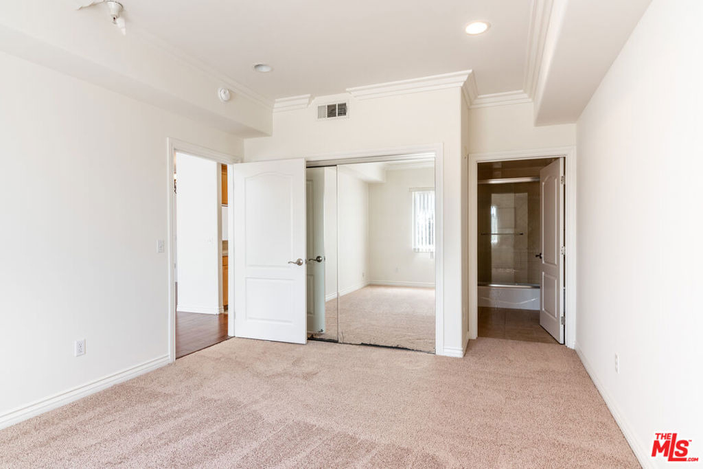 3328 Oakhurst Avenue - Photo 22
