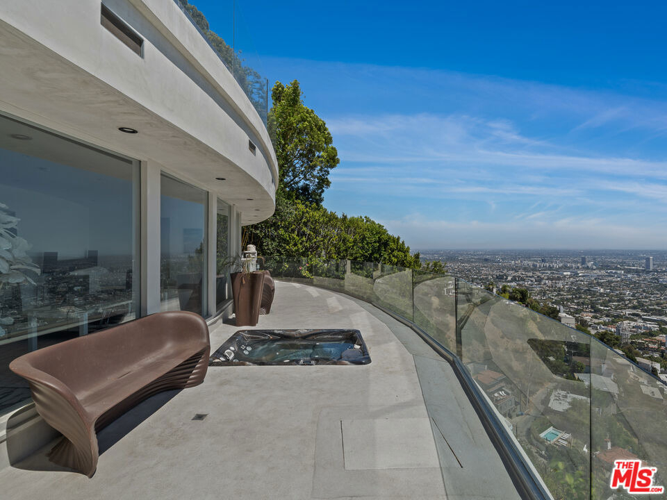 8460 Cole Crest Drive - Photo 32