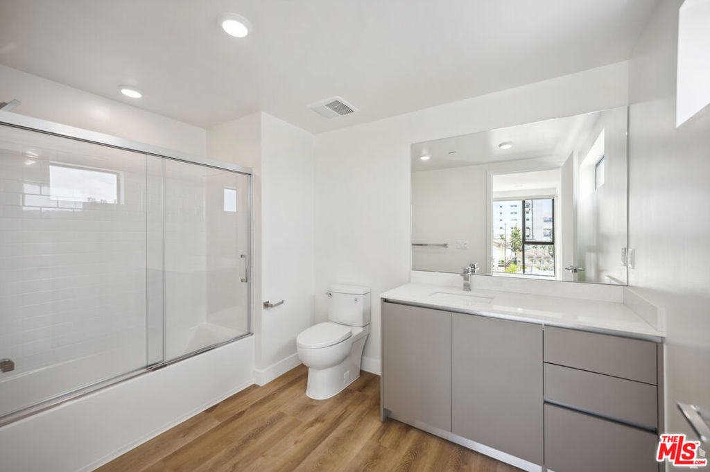 1126 N Cornwell Street - Photo 6