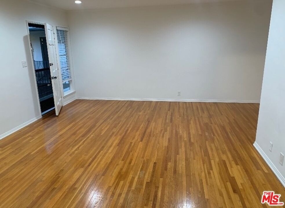 617 Ocean Avenue - Photo 3