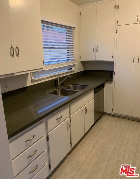 617 Ocean Avenue - Photo 7