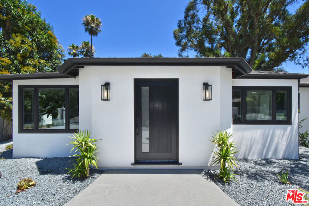 19061 Wells Drive - Photo 3