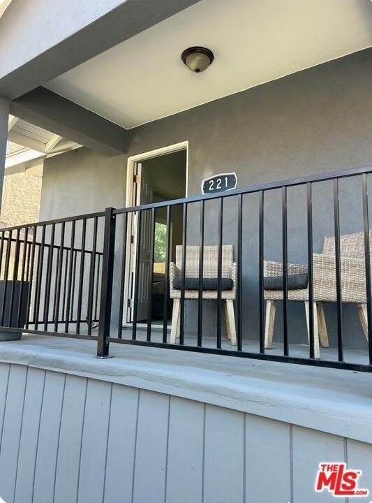 221 Lake Shore Terrace - Photo 2