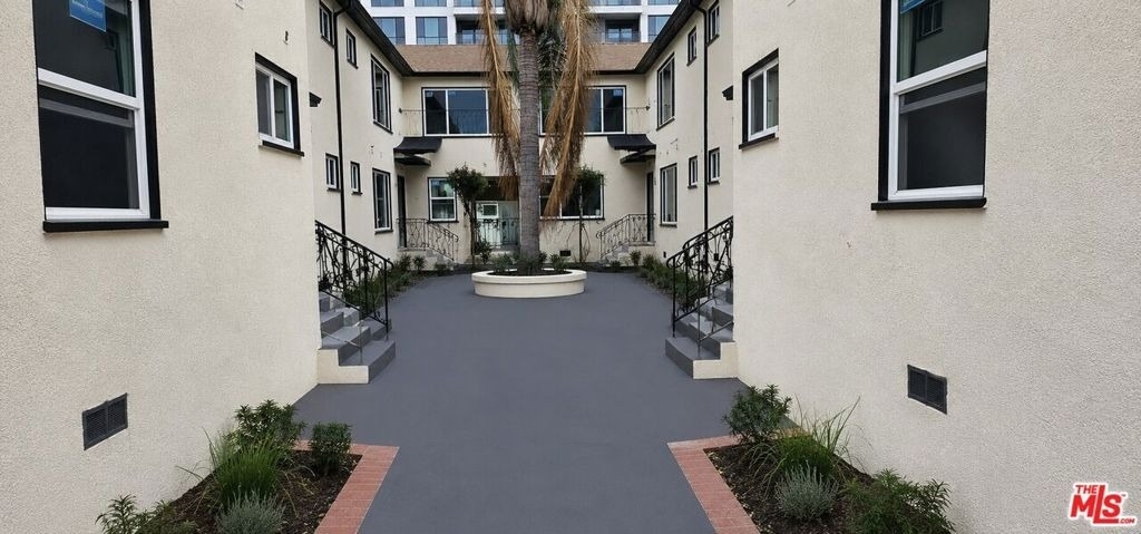 537 S Catalina Street - Photo 0