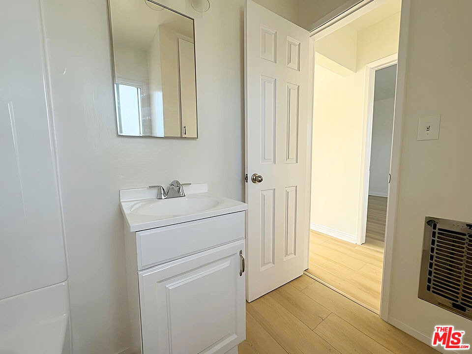 6406 Roble Avenue - Photo 12