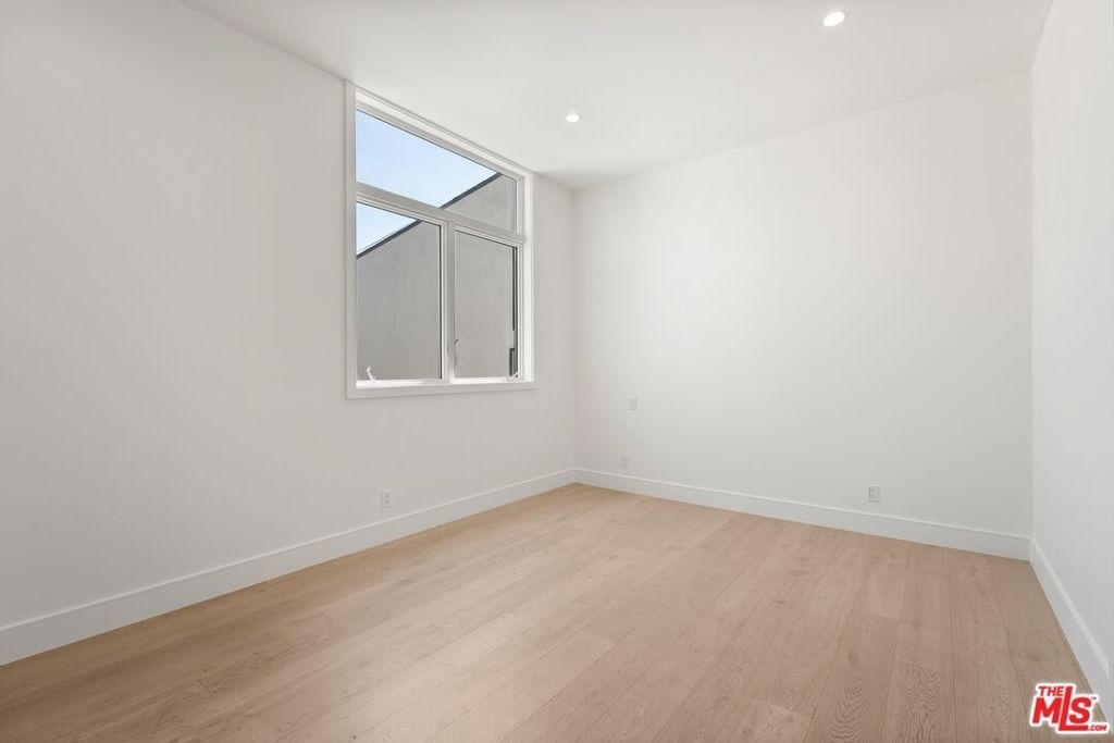 730 Indiana Avenue - Photo 9