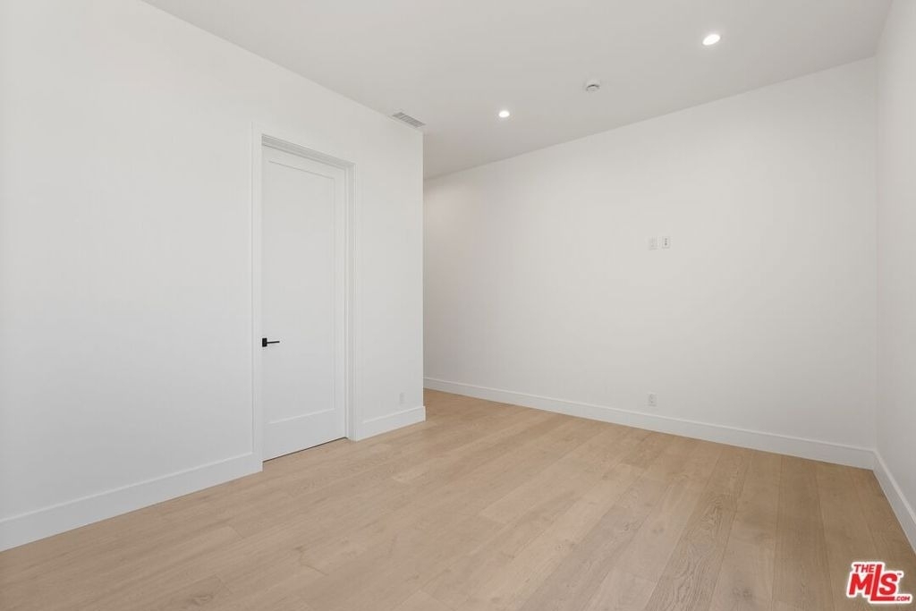 730 Indiana Avenue - Photo 8