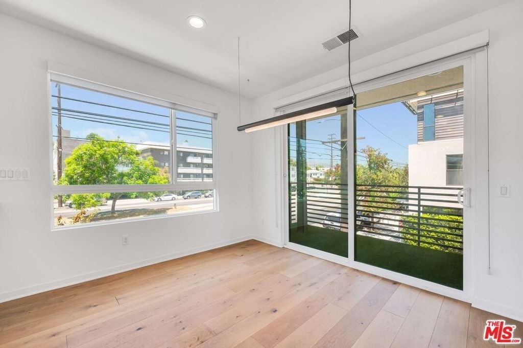 4320 Eagle Rock Boulevard - Photo 4