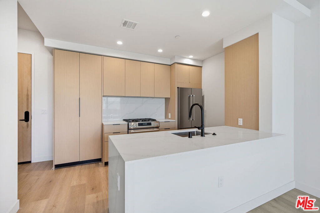 3555 Overland Avenue - Photo 1