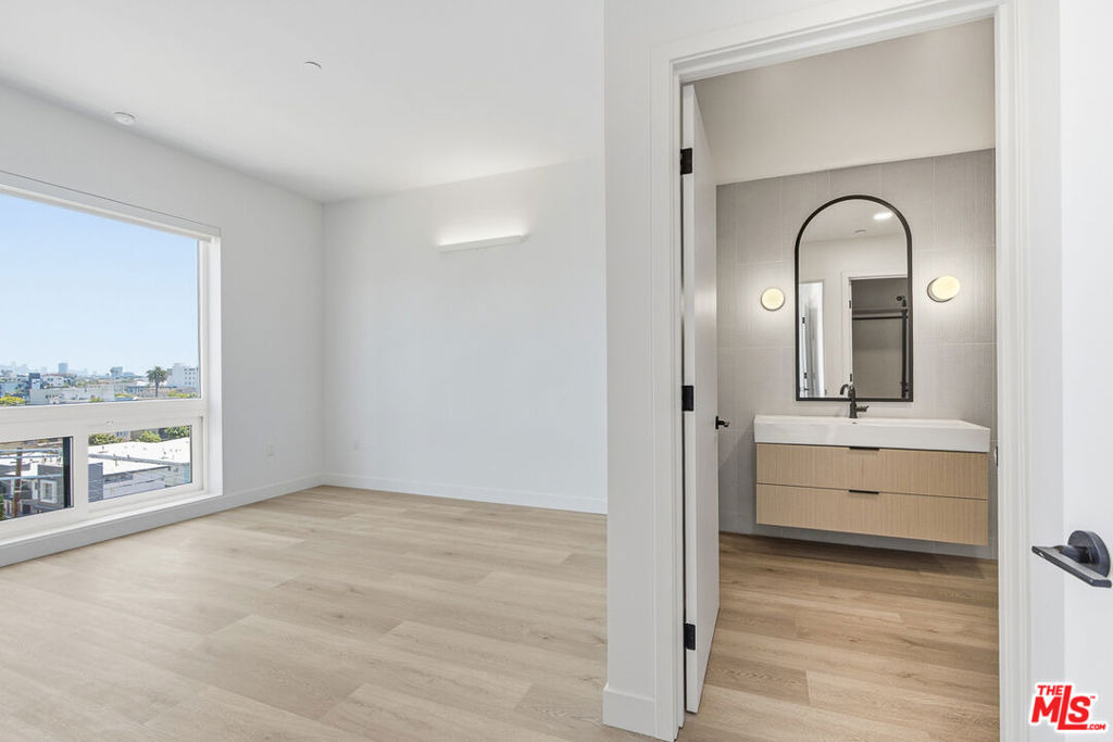 3555 Overland Avenue - Photo 9