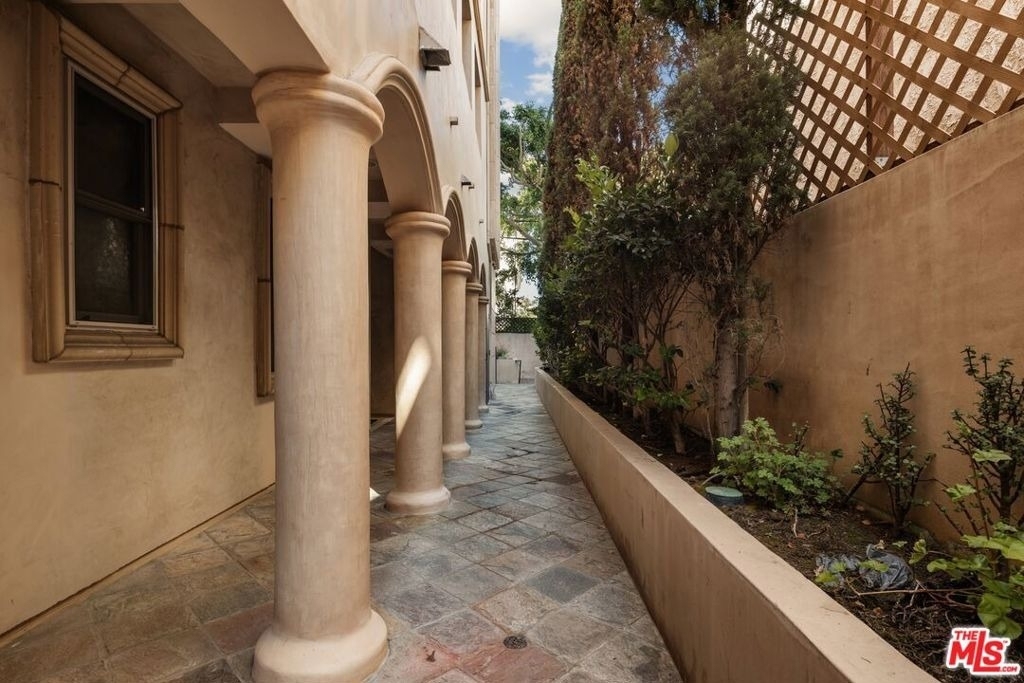 1610 Camden Avenue - Photo 32