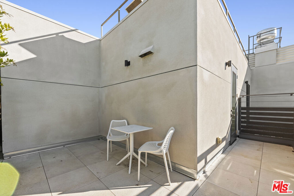 5570 Melrose - Photo 13