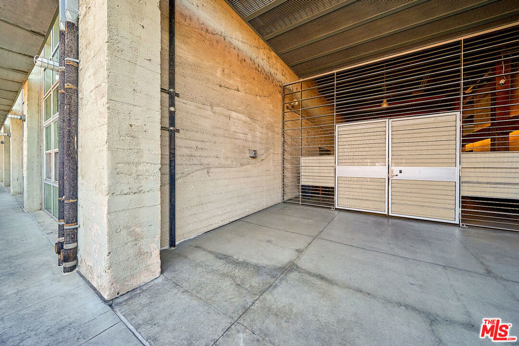 530 S Hewitt Street - Photo 17