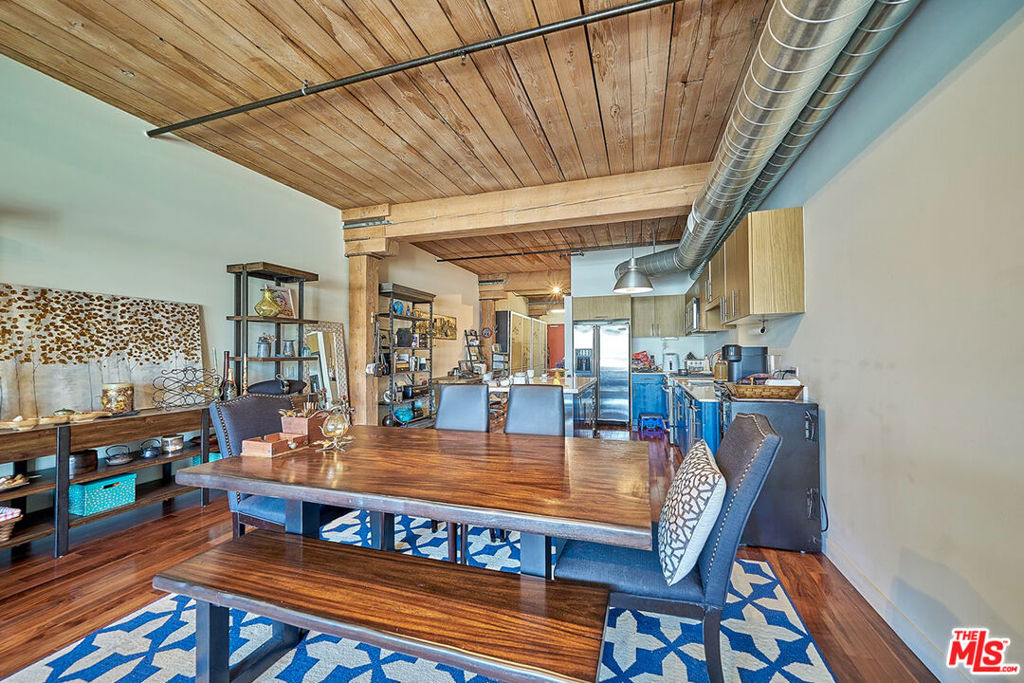 530 S Hewitt Street - Photo 12