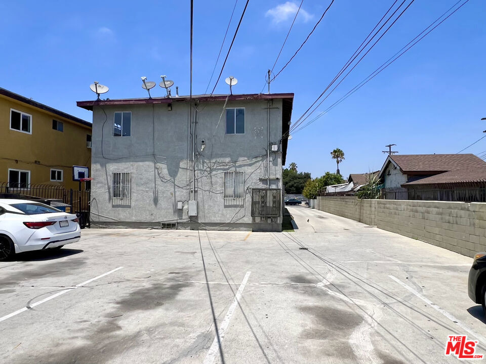 254 E Lanzit Avenue - Photo 33