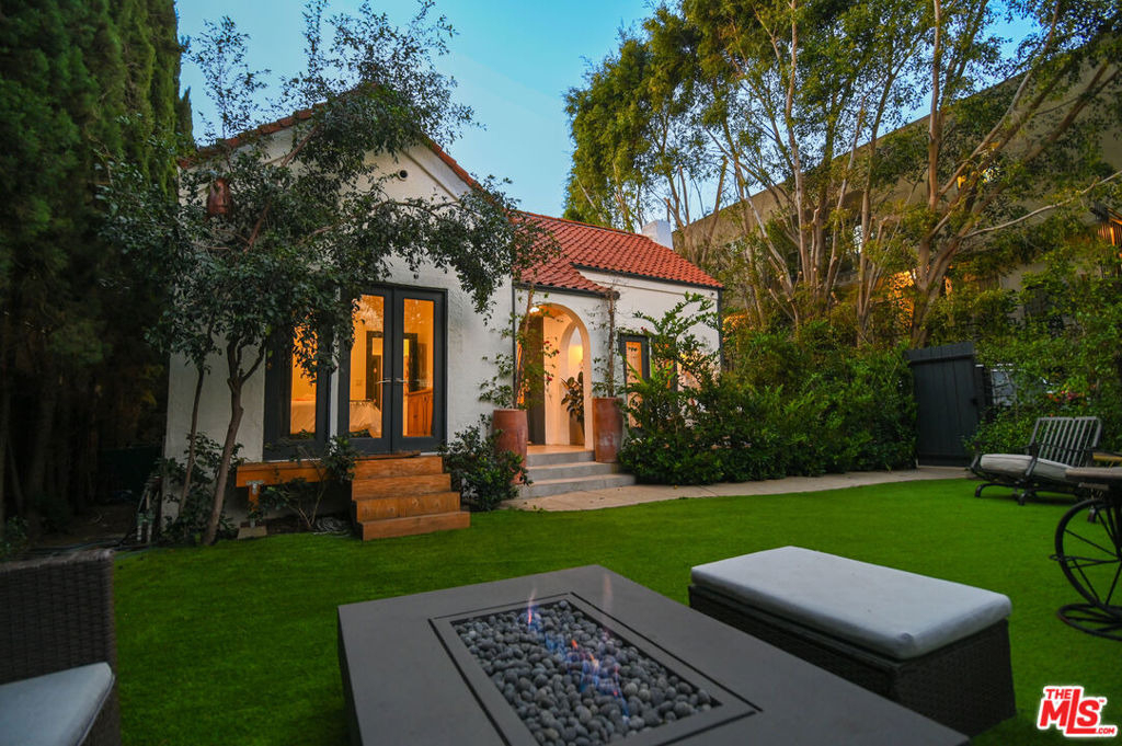 1019 N Orange Grove Avenue - Photo 32