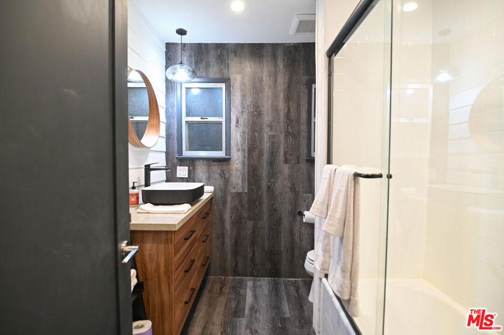 1019 N Orange Grove Avenue - Photo 12