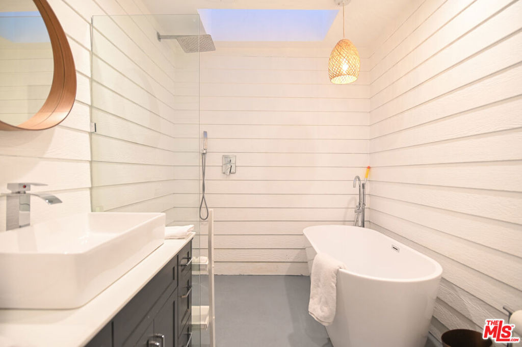 1019 N Orange Grove Avenue - Photo 18