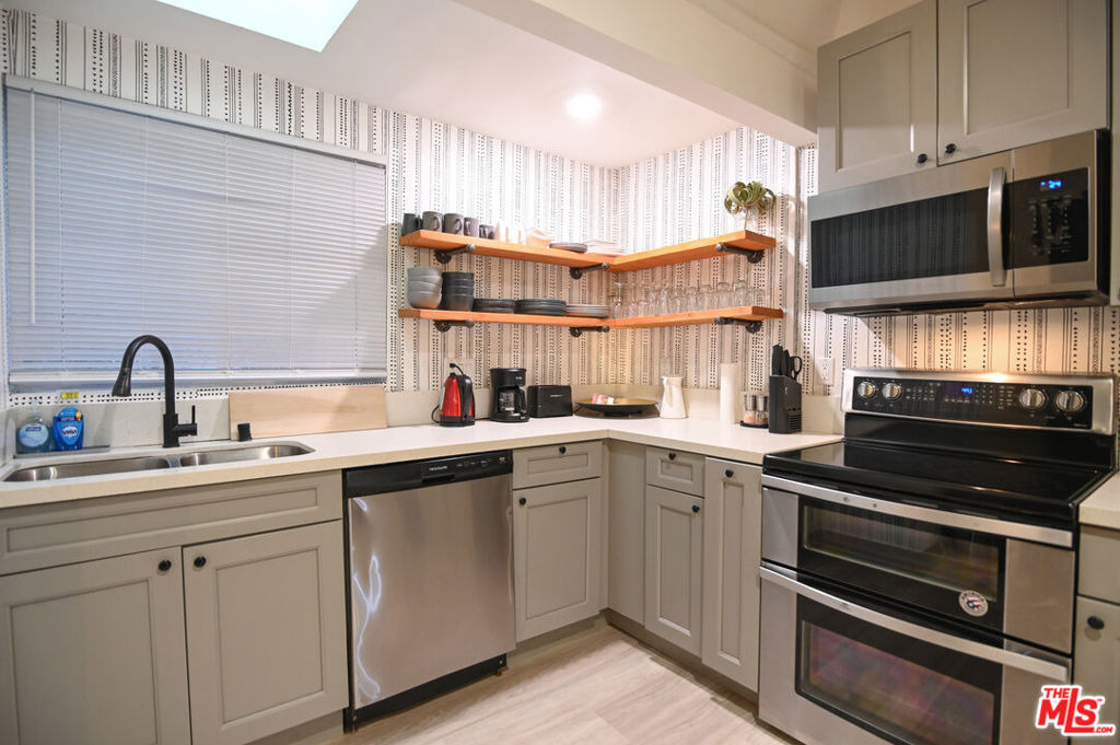 1019 N Orange Grove Avenue - Photo 27