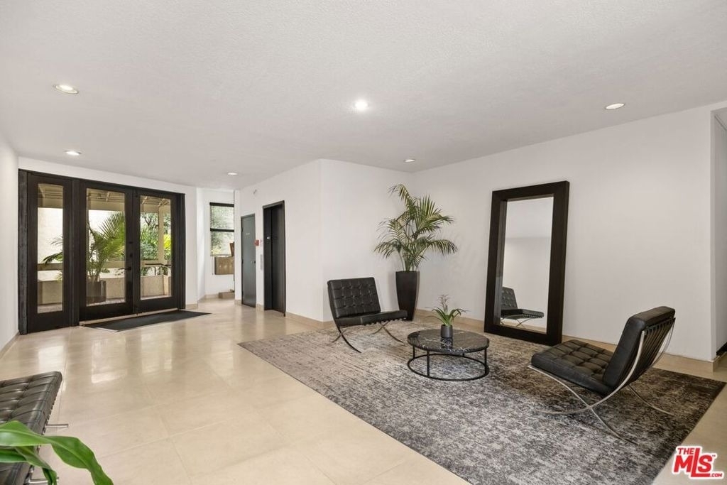 8960 Cynthia Street - Photo 20