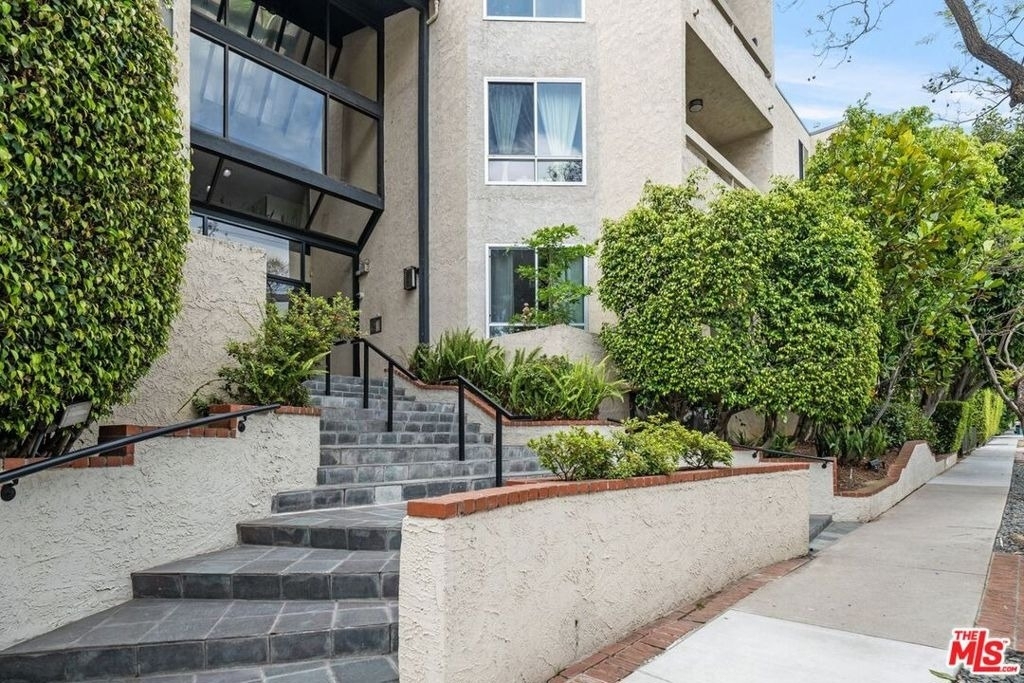 8960 Cynthia Street - Photo 19