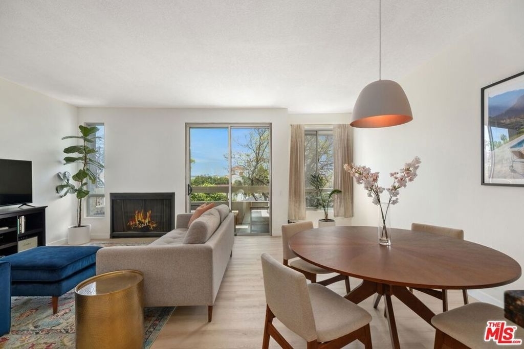 8960 Cynthia Street - Photo 2