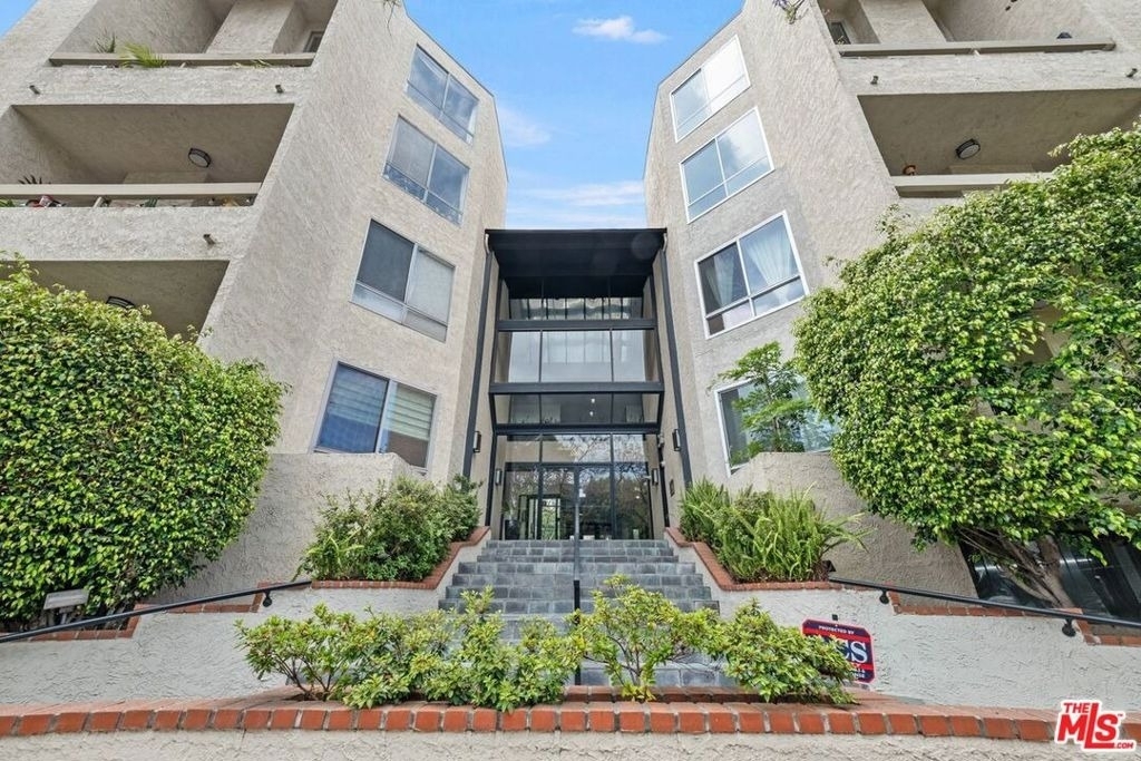 8960 Cynthia Street - Photo 18