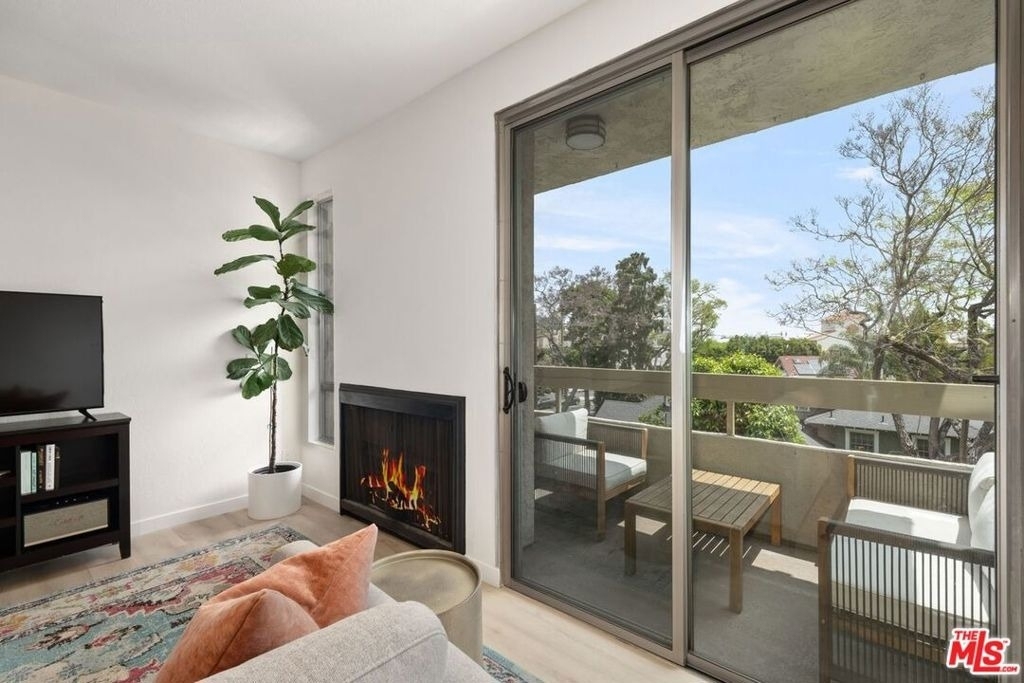 8960 Cynthia Street - Photo 9