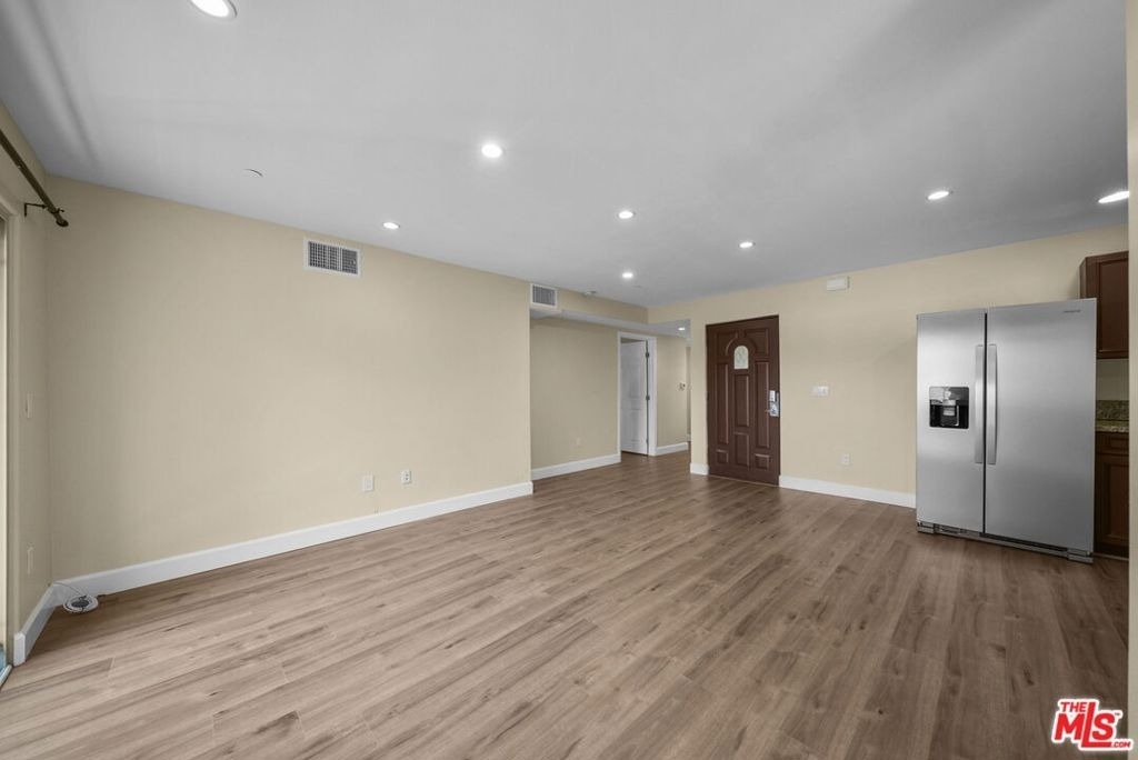 5315 Bellingham Avenue - Photo 6
