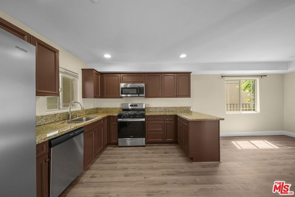 5315 Bellingham Avenue - Photo 9