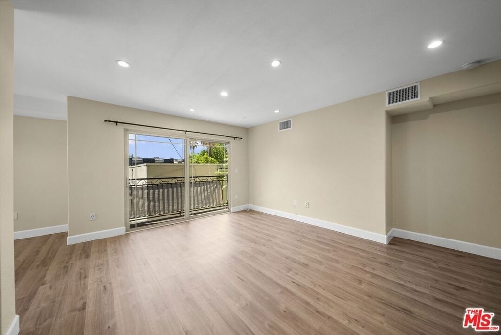 5315 Bellingham Avenue - Photo 5