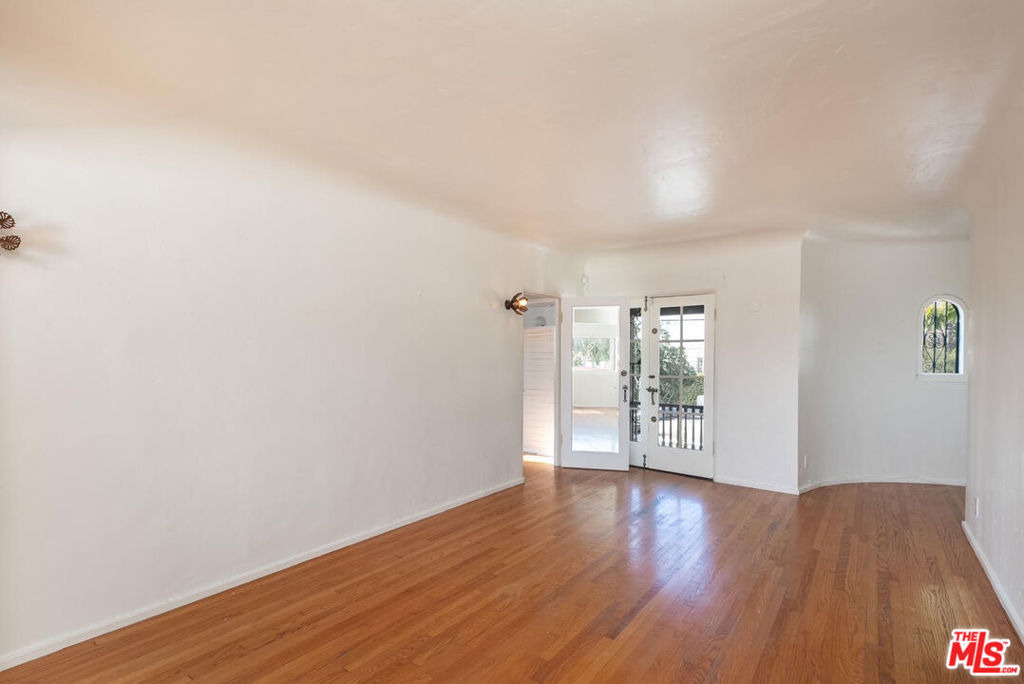 2030 Vine Street - Photo 24