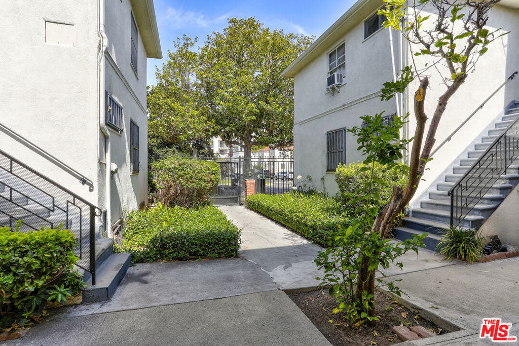 1200 S Citrus Avenue - Photo 3