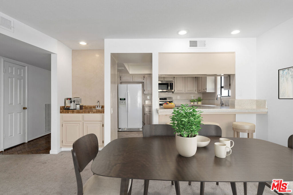 1250 Amherst Avenue - Photo 6