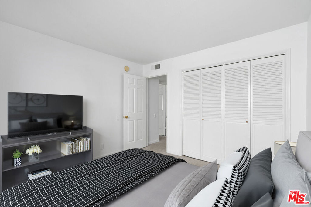 1250 Amherst Avenue - Photo 21