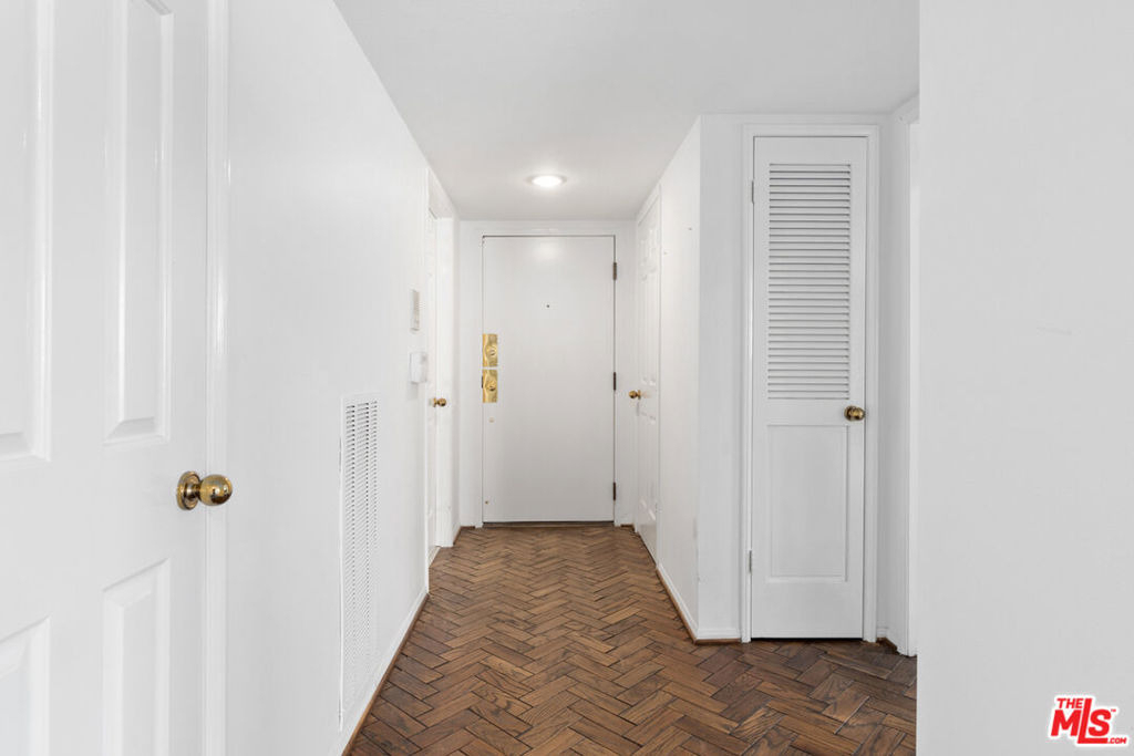 1250 Amherst Avenue - Photo 12