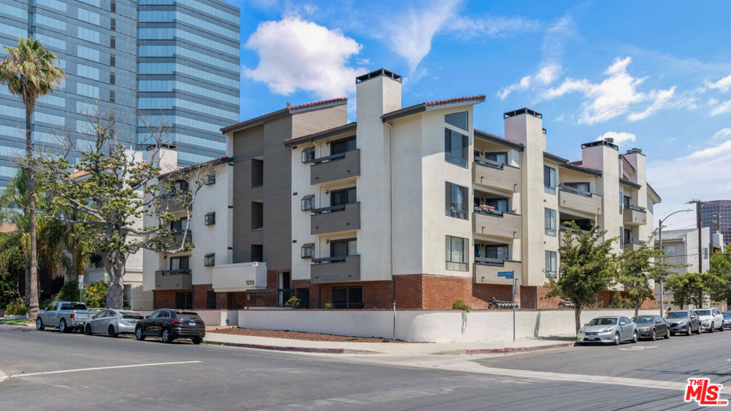 1250 Amherst Avenue - Photo 26
